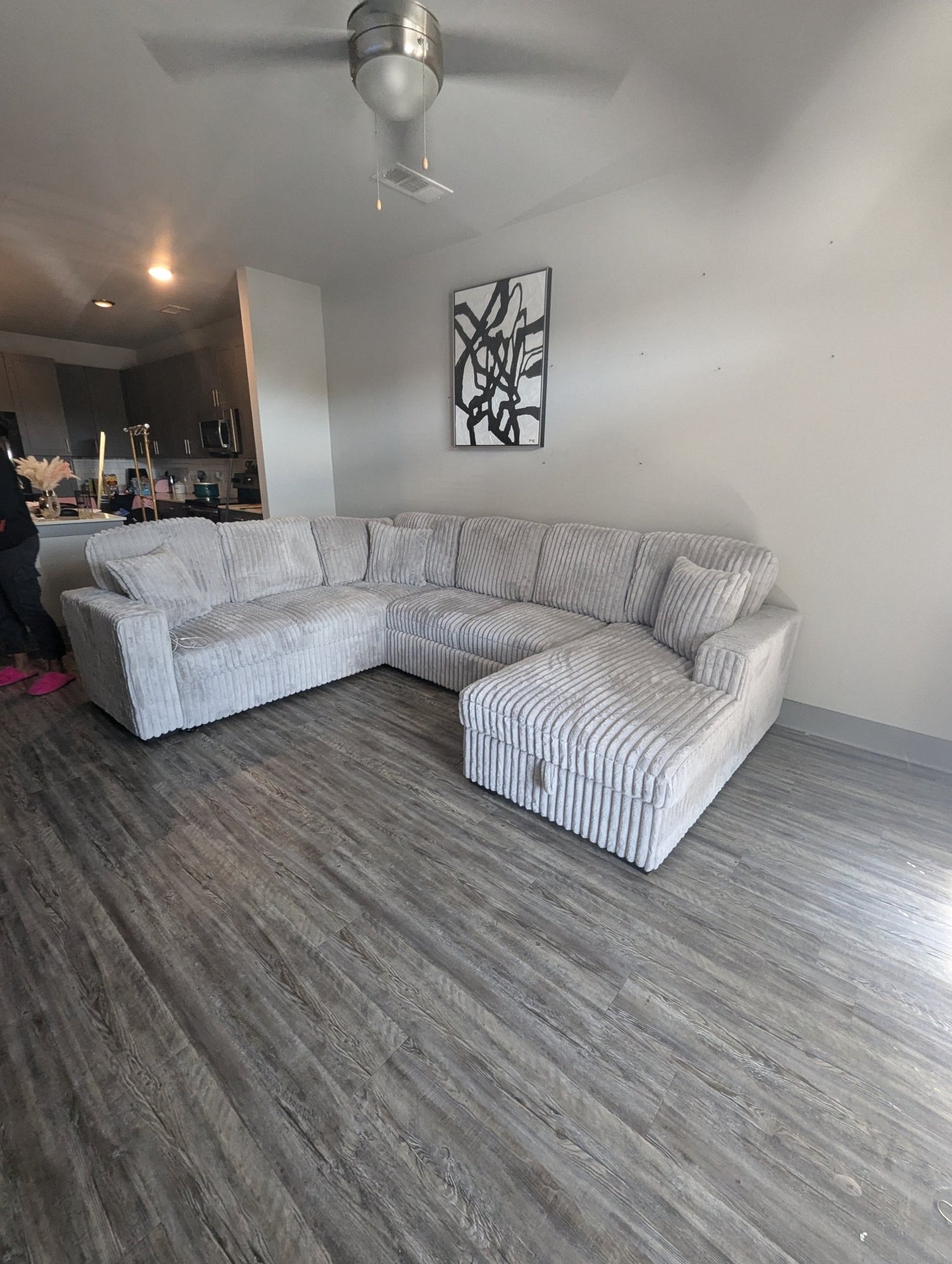 Oversized Sleeper Sectional w Phone Charger - LDH Furniture