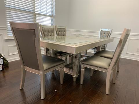 Adelina Silver/Gray Dining Set - LDH Furniture