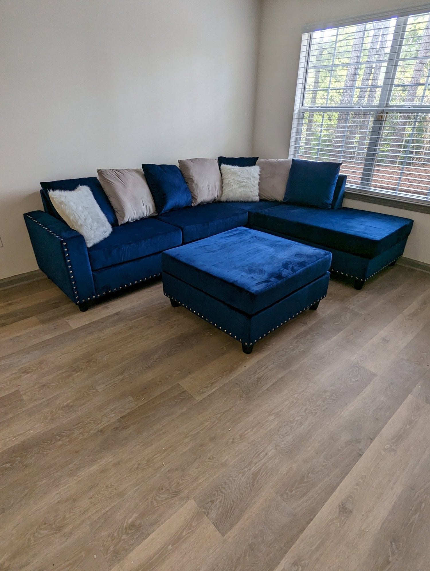 Alessandra Reversible Sectional - LDH Furniture