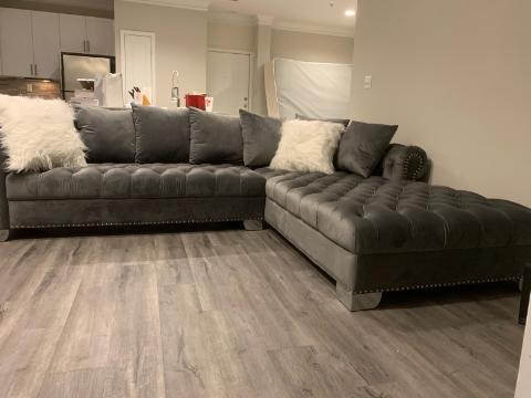 Divine 2PC Tufted Velvet Sectional w Pillows - LDH Furniture