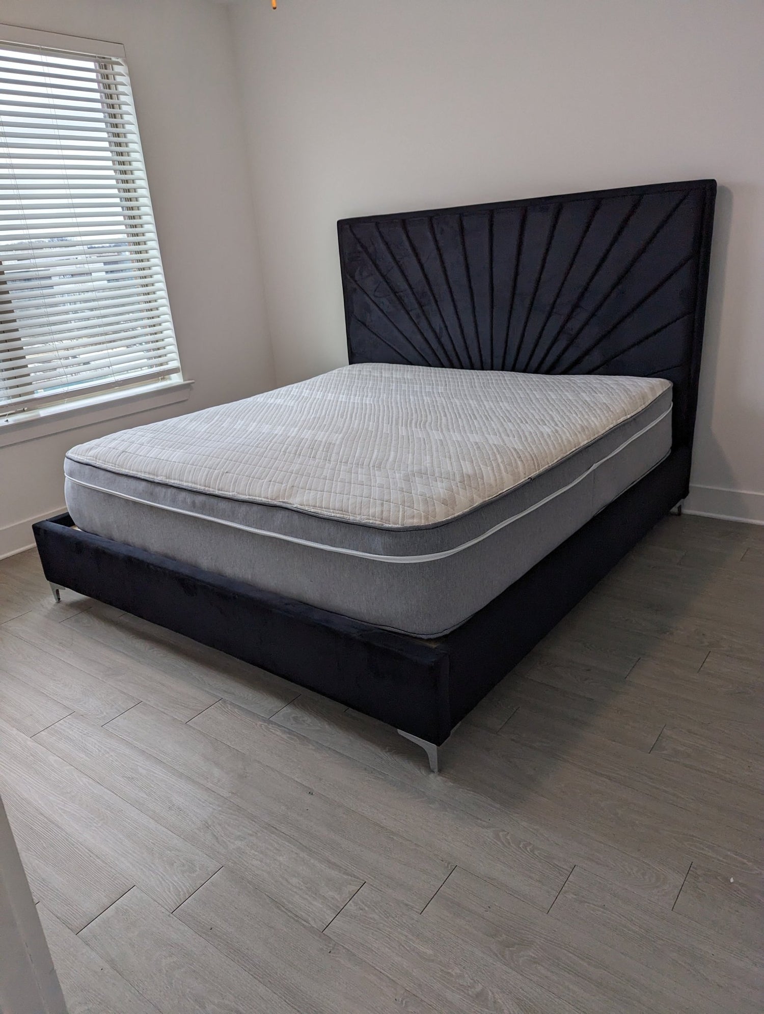 Eclipse Modern Velvet Platform Bed - LDH Furniture