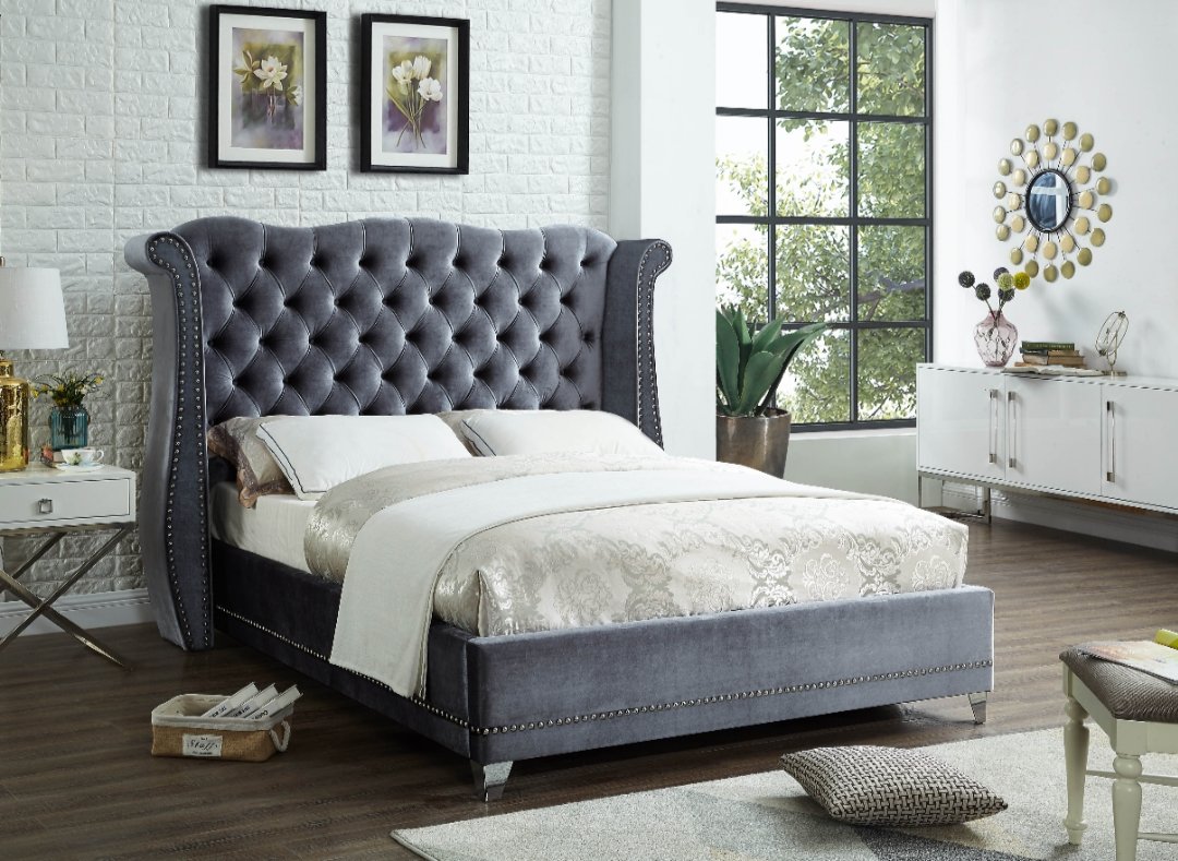 MS Gracie Tufted Velvet Platform Bed - LDH Furniture